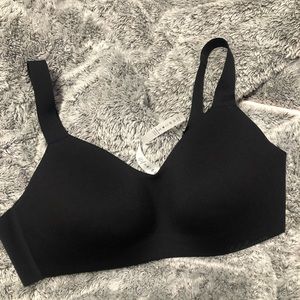 LULULEMON BRA/ SPORTS BRA